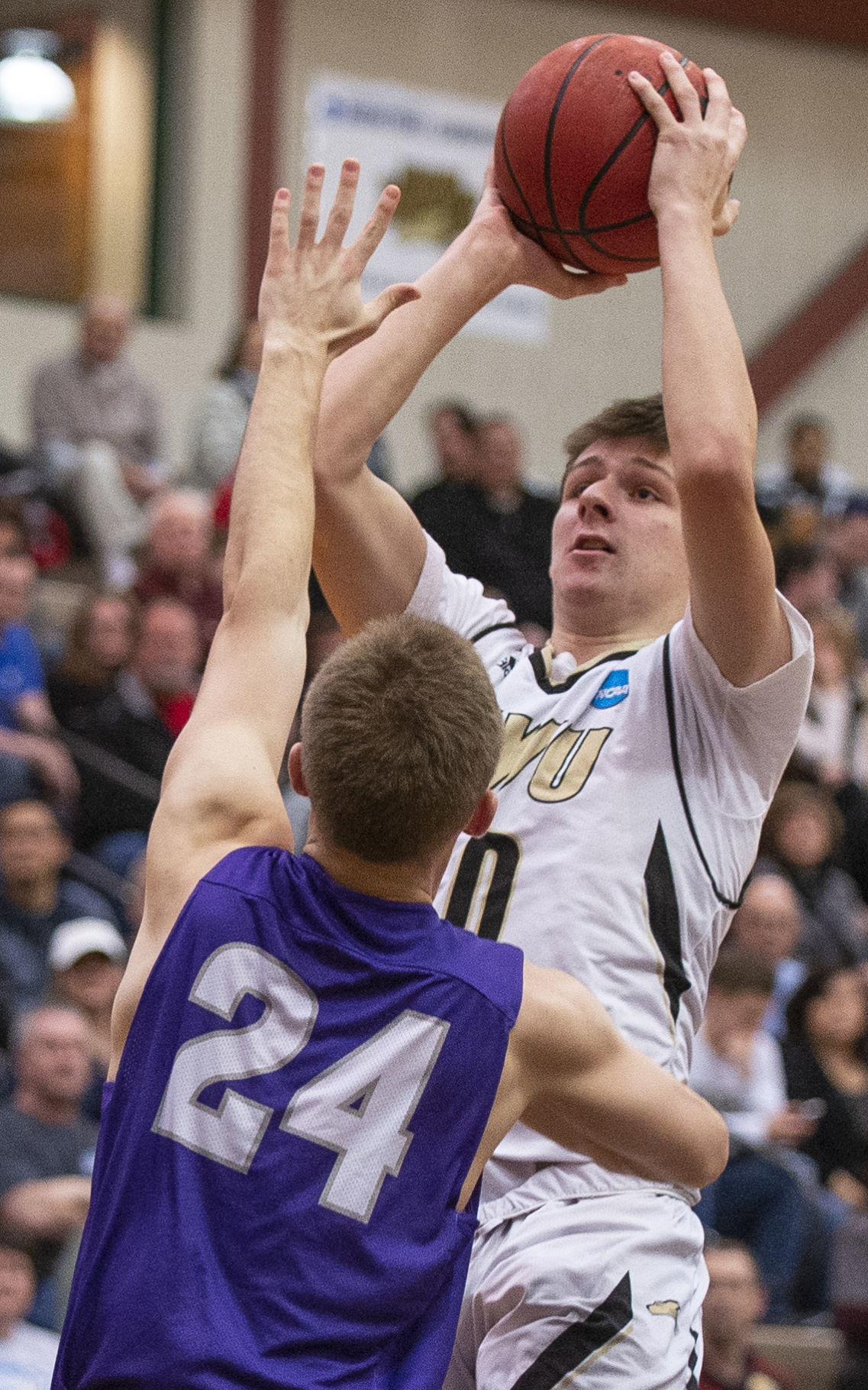 St. Thomas vs. Nebraska Wesleyan, 3.2
